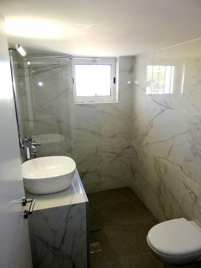 Comfortable Close To The Airport Apartment *